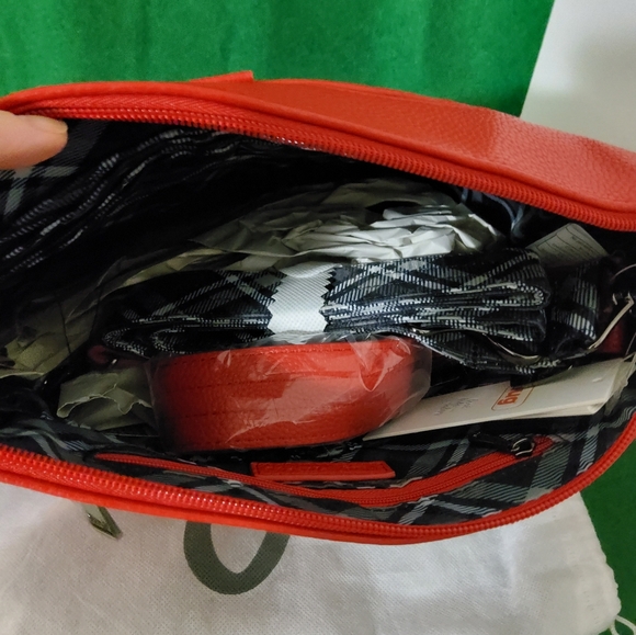 Lug Flare XL Vegan Crossbody Bag, Poppy Red - Picture 3 of 9